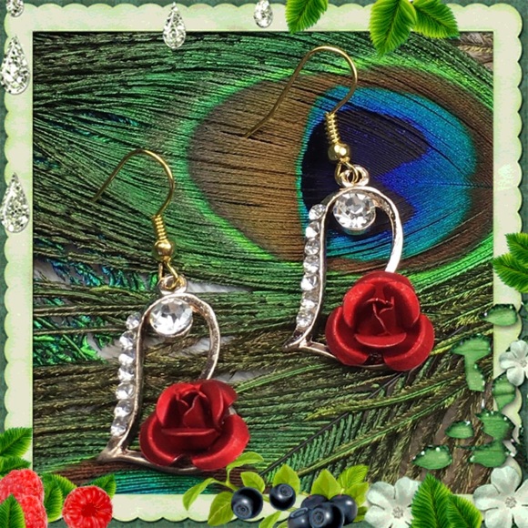 Red Rose Heart Earrings - Picture 5 of 7